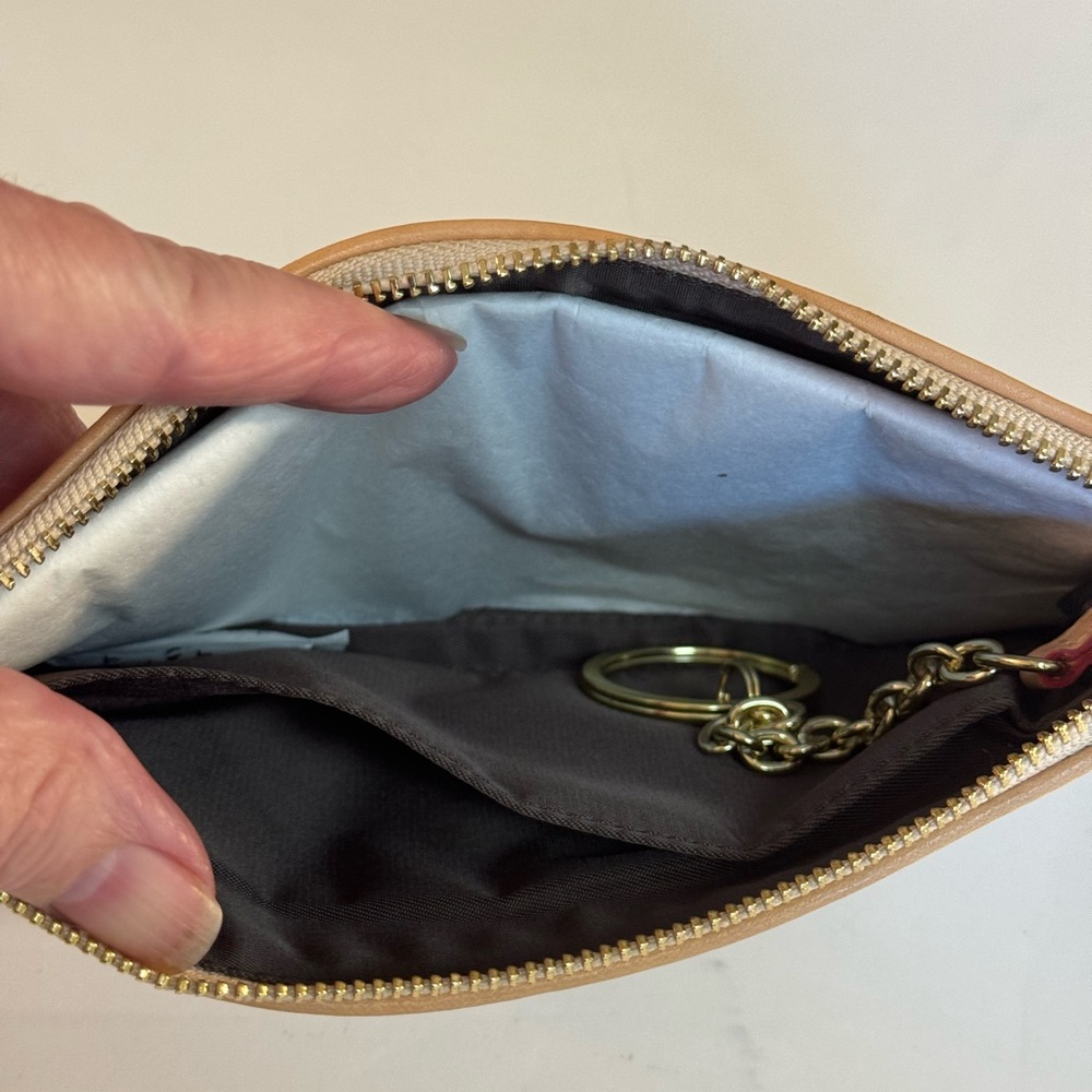 NWT DOONEY AND BOURKE LIGHT LAVENDER WRISTLET WITH LEATHER TRIM! - Picture 5 of 9